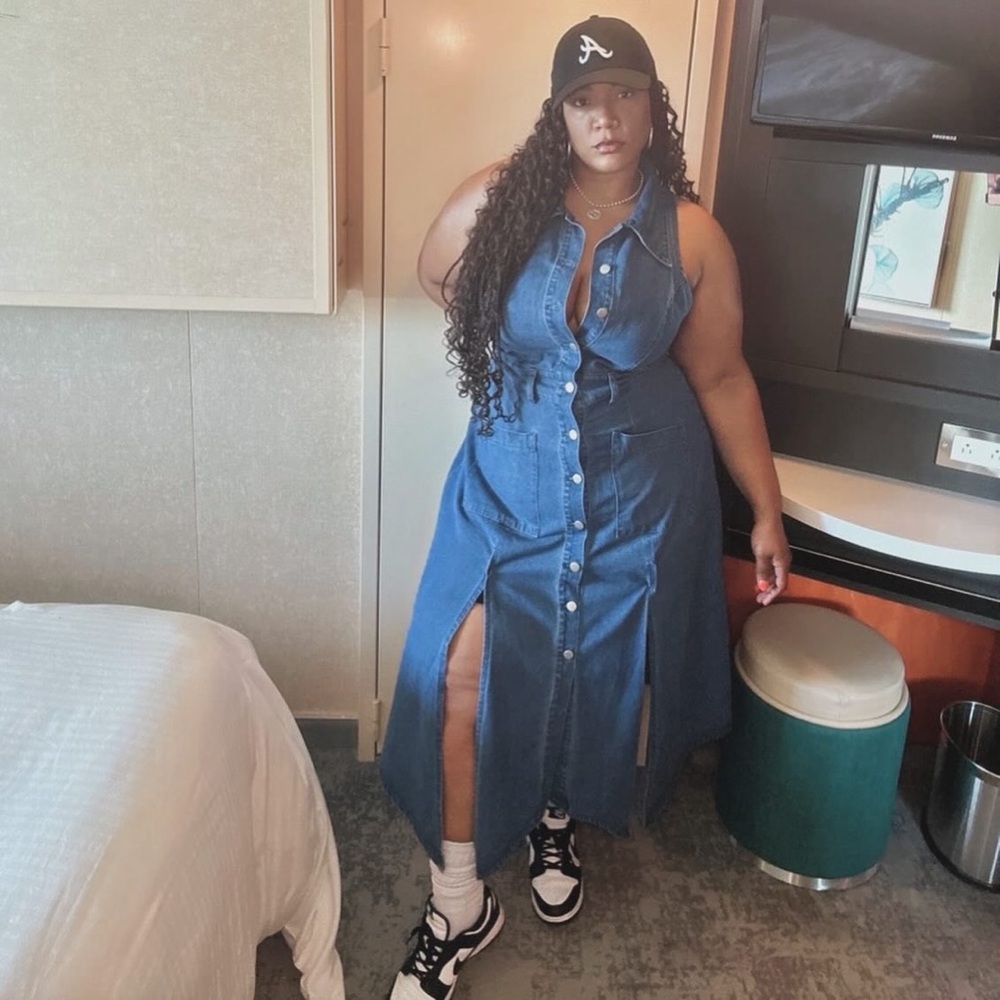 Stylish Blue Denim Button-Down Dress with splits